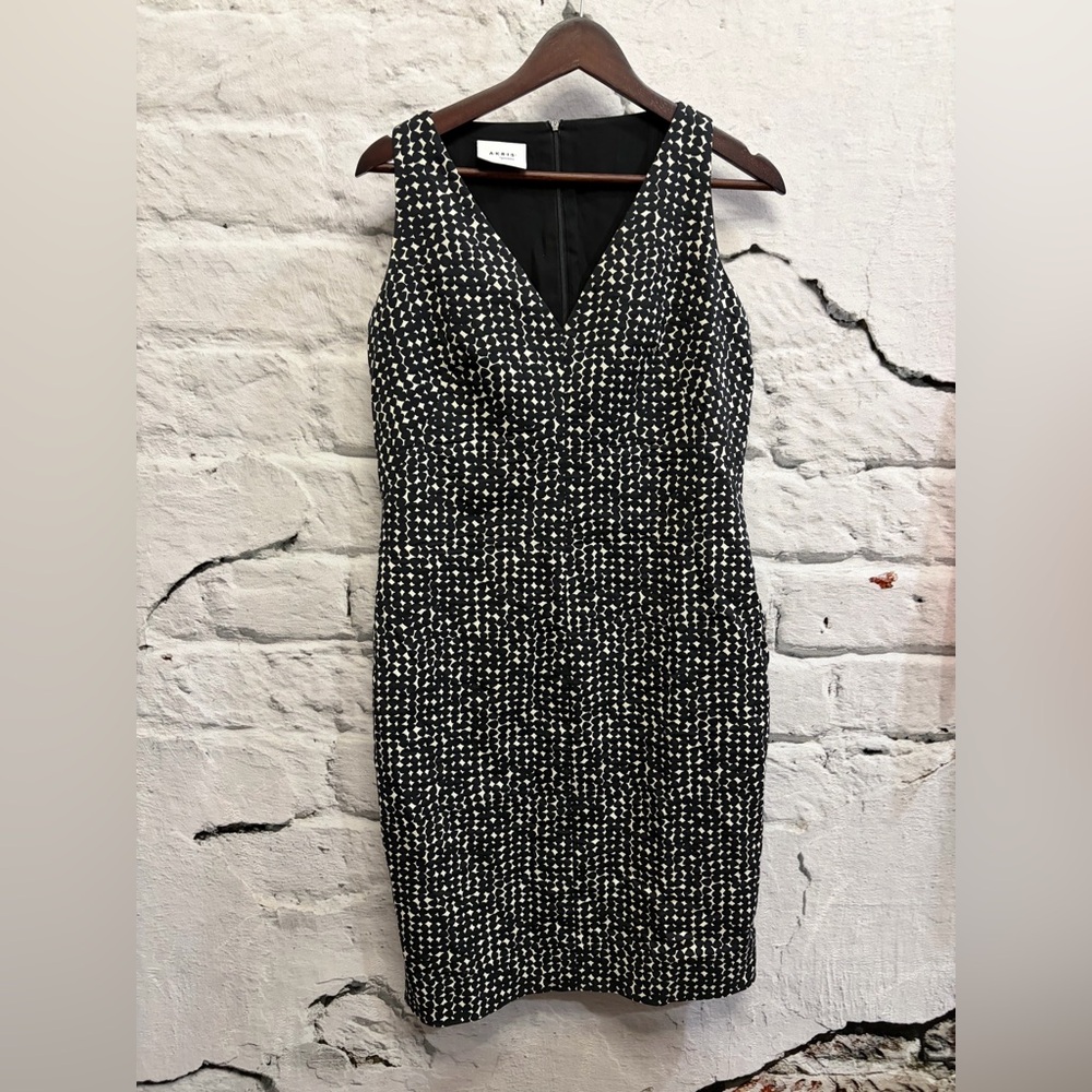 Akris Punto Abstract Geometric V-Neck Pencil Dress Minimalist Monochrome - Picture 3 of 7